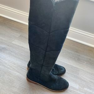 UGGS knee hight boot